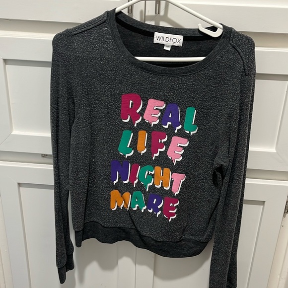 Wild Fox top in grey a little white on top💙🙏 - Picture 1 of 4